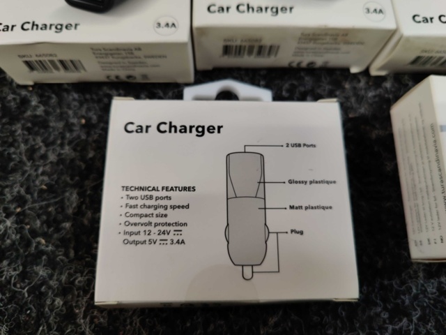 1449573-4 14 st 12V Laddare