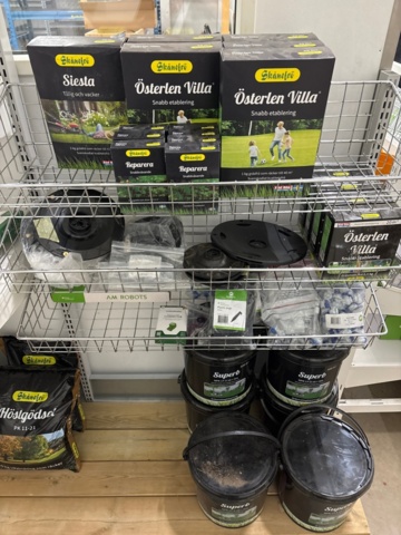 1442430-8 Lagerhylla 3 sektioner med innehåll