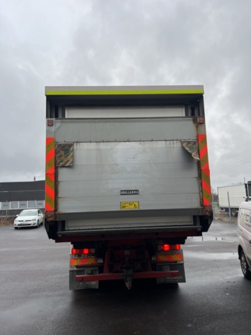 1338336-4 Lastväxlare med rökskydd / utryckningsfordon Scania -1999