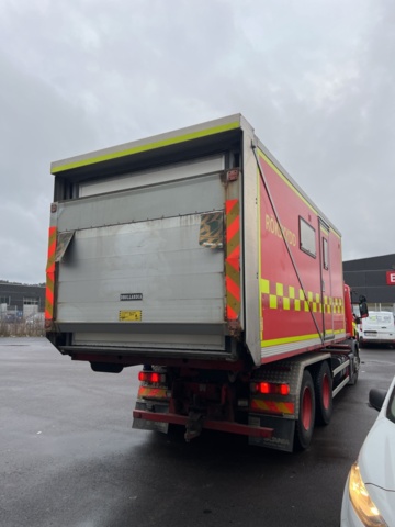 1338336-5 Lastväxlare med rökskydd / utryckningsfordon Scania -1999