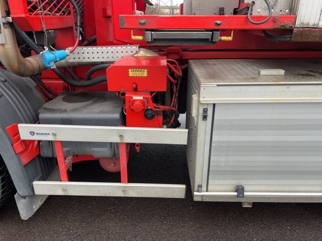 1338336-14 Lastväxlare med rökskydd / utryckningsfordon Scania -1999