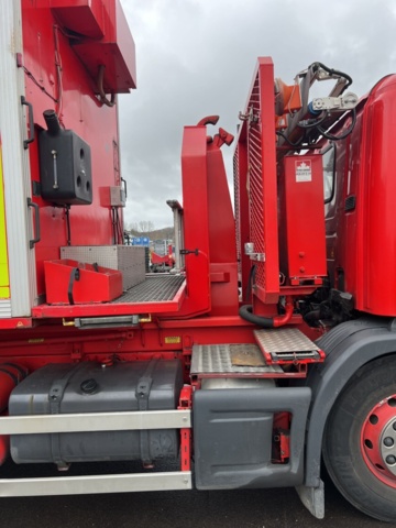 1338336-20 Lastväxlare med rökskydd / utryckningsfordon Scania -1999