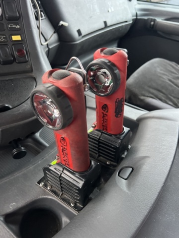 1338336-30 Lastväxlare med rökskydd / utryckningsfordon Scania -1999