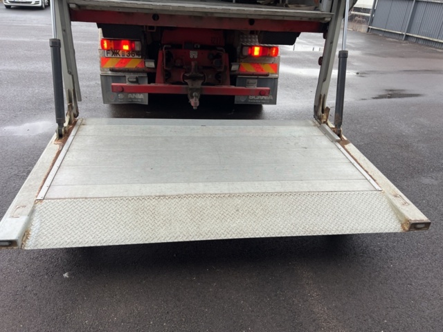 1338336-34 Lastväxlare med rökskydd / utryckningsfordon Scania -1999