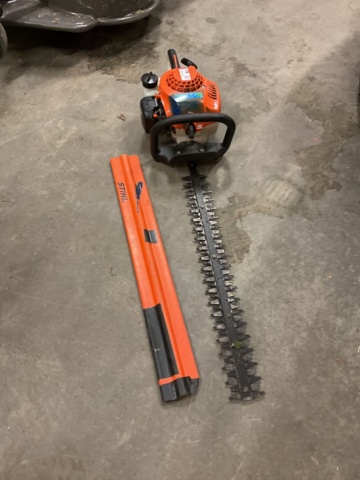 1406753-2 Häcksax STIHL