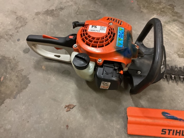 1406753-3 Häcksax STIHL