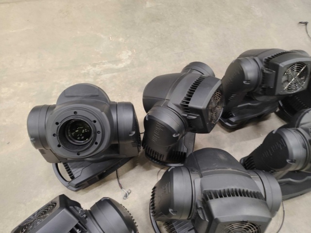 1455504-4 Moving lights 12 pcs – Martin, MAC 350, 3 cases