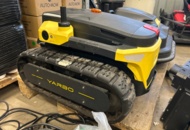 1442440 Trädgårdrobot Yarbo med klippaggregat, lövblås, laddstation