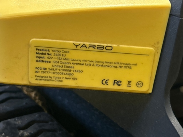 1442440-5 Trädgårdrobot Yarbo med klippaggregat, lövblås, laddstation