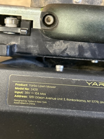 1442440-6 Trädgårdrobot Yarbo med klippaggregat, lövblås, laddstation