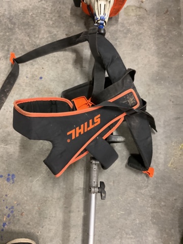 1406755-6 Vertikal skärare  STIHL