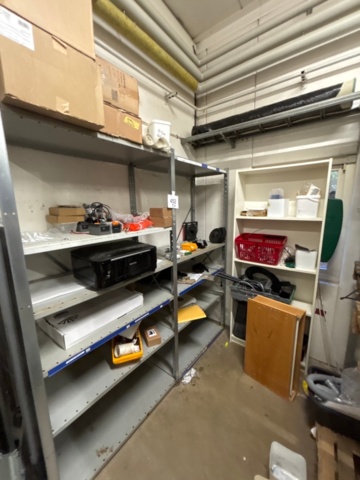 1442452-1 Allt löst i lagerhylla enligt bildmaterial