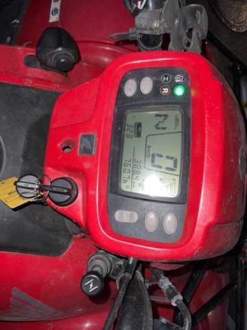 1406767-7 Honda 4-hjuling  med vinsch och plogblad  - 2011