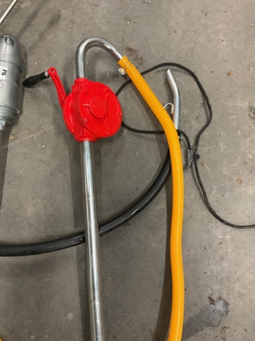 1406771-2 2 st. Handpumpar