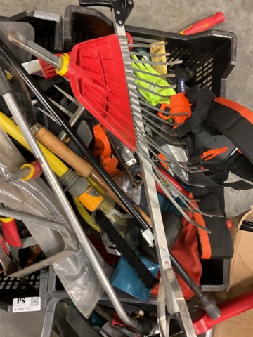 1406772-3 3 boxes with various tools