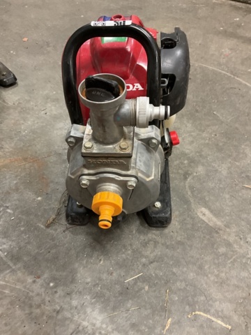 1406788-5 Vattenpump  Honda