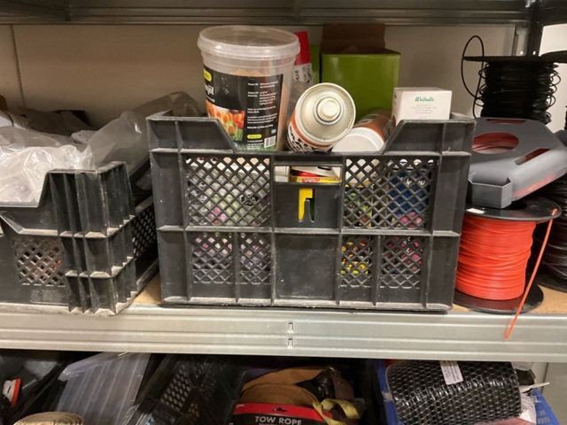 1406797-5 Allt i hyllan