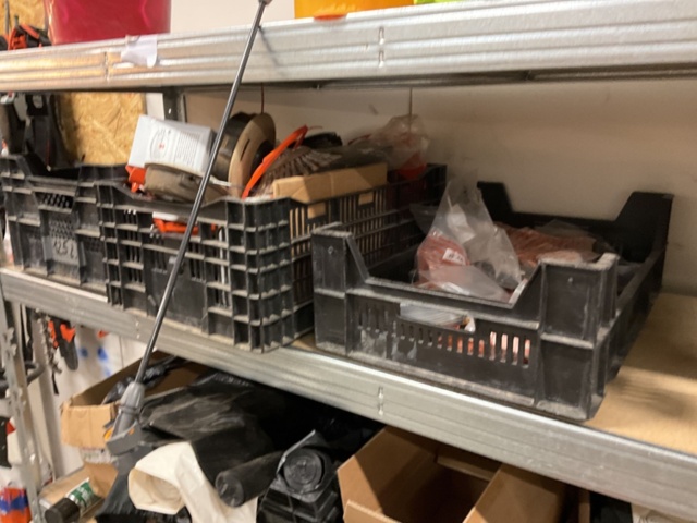 1406797-9 Allt i hyllan