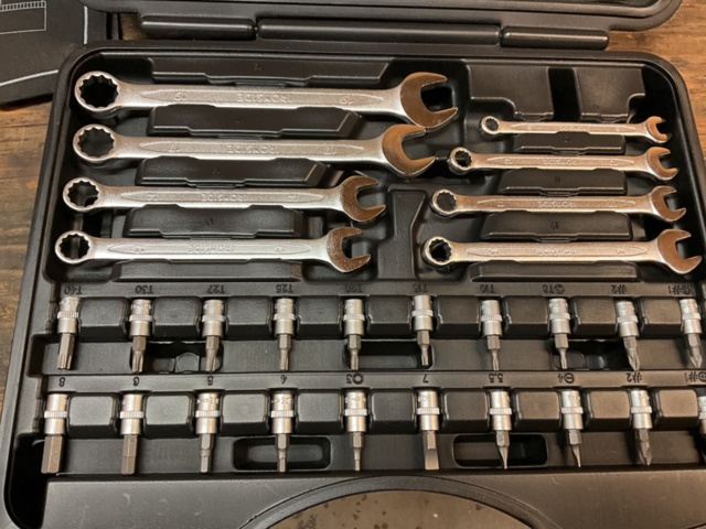 1406810-3 Iron Side Tool Set