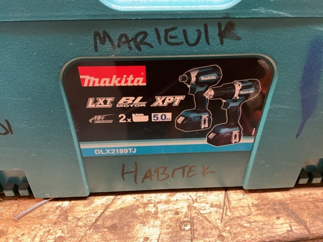 1406813-3 2 pcs. Makita screwdriver