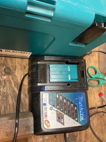 1406813-4 2 pcs. Makita screwdriver