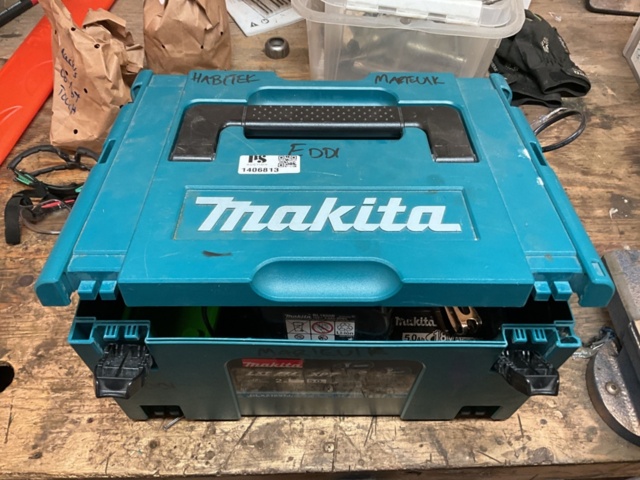 1406813-7 2 pcs. Makita screwdriver