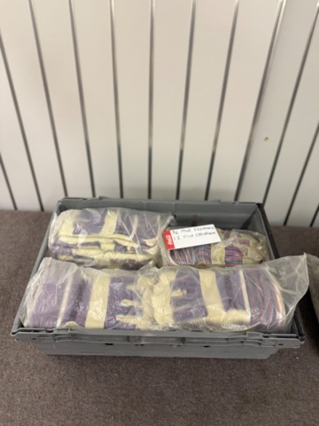 1352302-1 36 par nya fodrade arbetshandskar samt 12 par ofodrade
