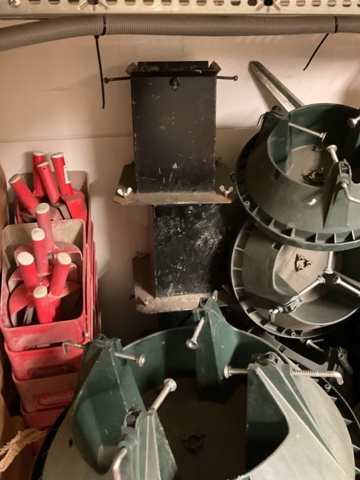 1406822-3 Lot of Christmas tree feet