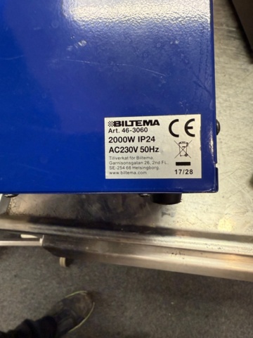 1352450-5 2 fan heaters 2000W