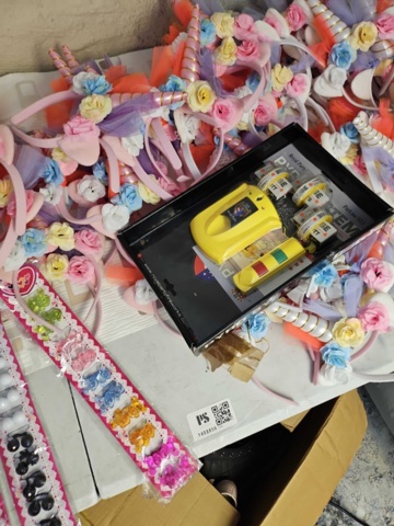 1408856-10 Håraccessoarer, pärlset m.m.