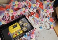 1408856 Håraccessoarer, pärlset m.m.