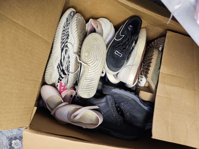 1408857-1 Skor, blandat parti – olika modeller och storlekar