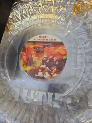 1408859-6 Tallrikar i plast