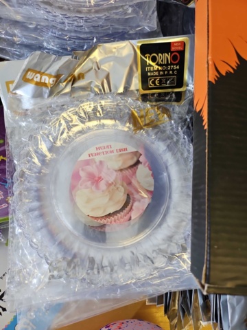 1408859-7 Tallrikar i plast