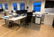 1423693 Collection of various office furniture and electronics