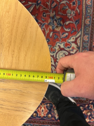 1423697-13 Soffgrupp med diverse möbler och inredning