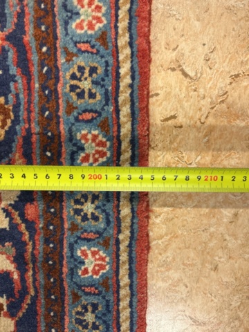 1423697-18 Soffgrupp med diverse möbler och inredning