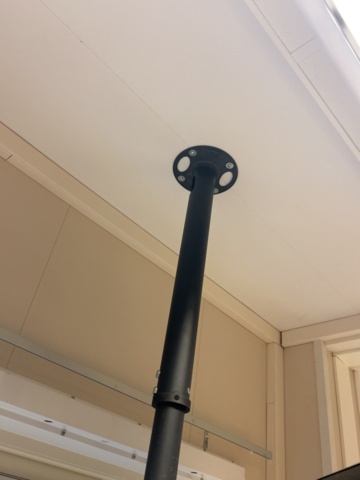 1423699-4 Bildskärm 43" med takfäste - Samsung S43AM700UU