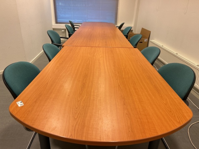 1457211-2 Conference tables and chairs