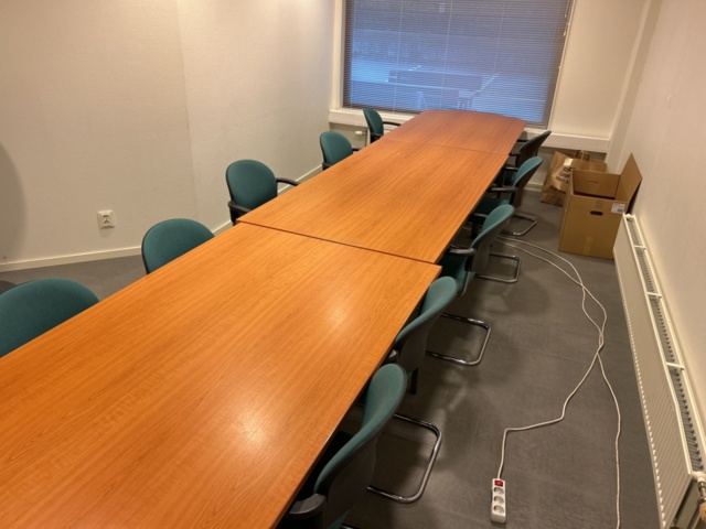 1457211-3 Conference tables and chairs
