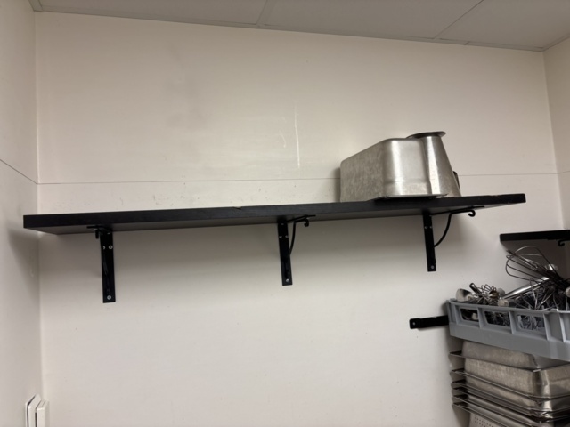 1372725-11 Storköksutrustning – blandade kantiner, kärl och köksredskap