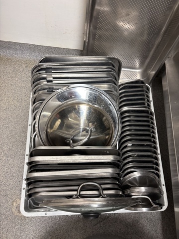 1372725-7 Storköksutrustning – blandade kantiner, kärl och köksredskap