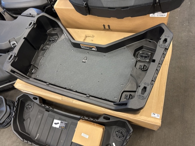 1409381-24 Parti med tillbehör inom kategorin - ATV / SSV