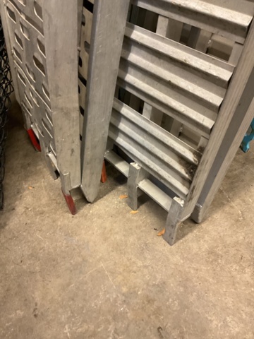 1406851-5 2 st vikbara ramper