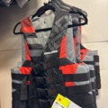 1409384-20 Parti med flytvästar, våtdräkter, skor, glasögon, kläder etc. Seadoo