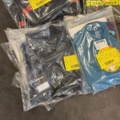 1409384-23 Parti med flytvästar, våtdräkter, skor, glasögon, kläder etc. Seadoo