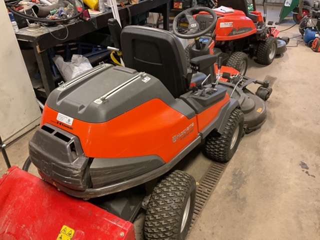 1406875-3 Husqvarna Rider R420TSX AWD - 2020