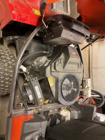 1406875-8 Husqvarna Rider R420TSX AWD - 2020