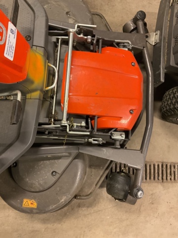 1406875-15 Husqvarna Rider R420TSX AWD - 2020