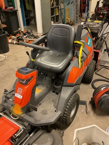 1406875-18 Husqvarna Rider R420TSX AWD - 2020